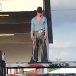 Meet your Posher, Hunter